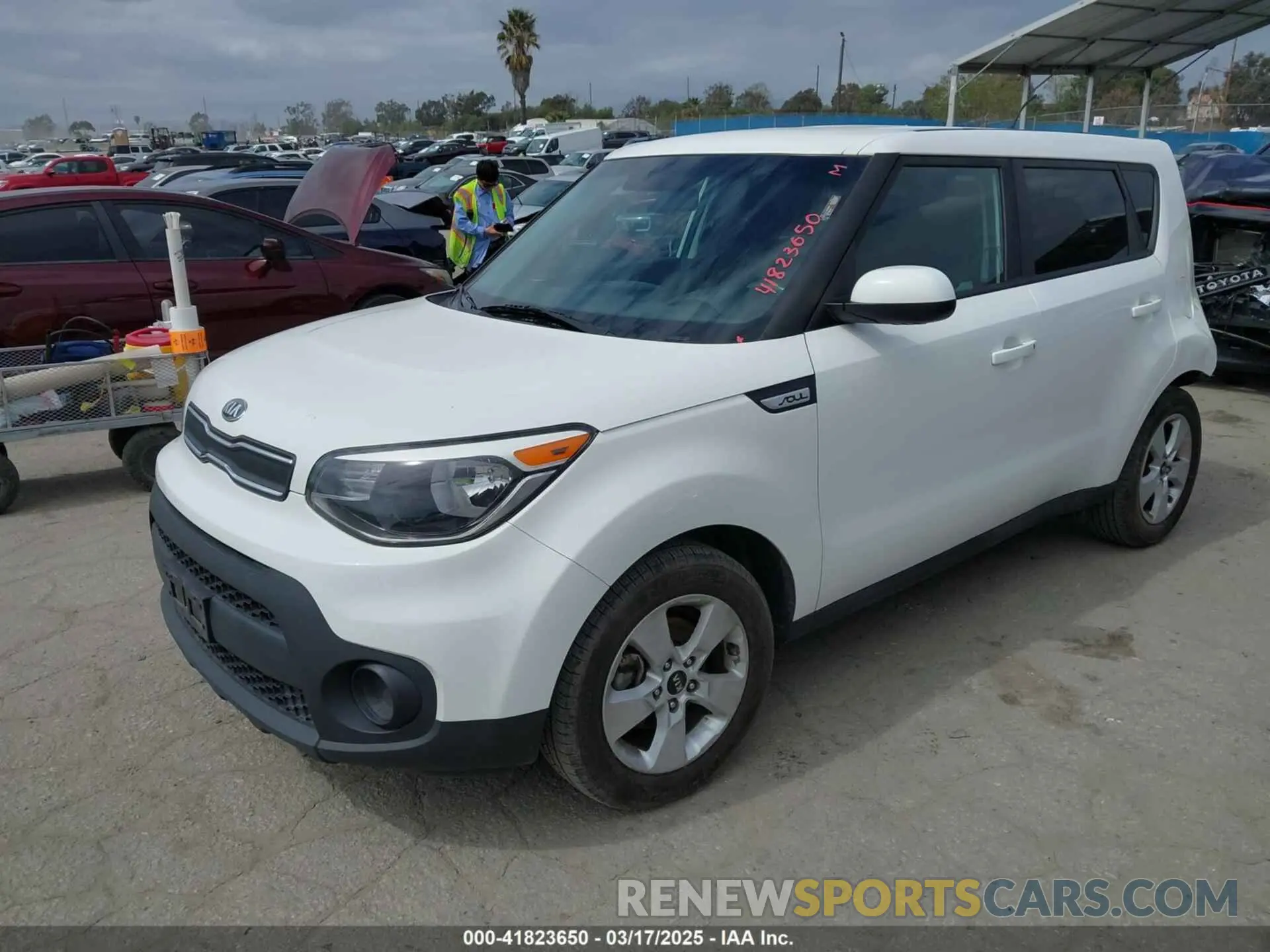 2 Photograph of a damaged car KNDJN2A23K7026104 KIA SOUL 2019