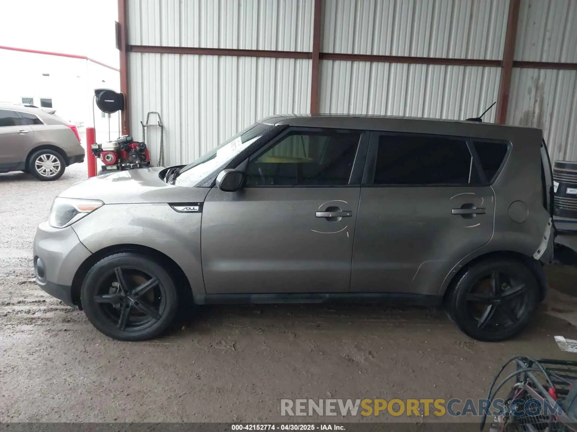 15 Photograph of a damaged car KNDJN2A23K7640585 KIA SOUL 2019