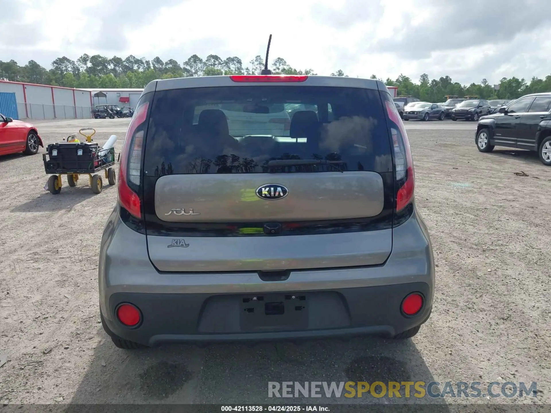 16 Photograph of a damaged car KNDJN2A23K7673604 KIA SOUL 2019