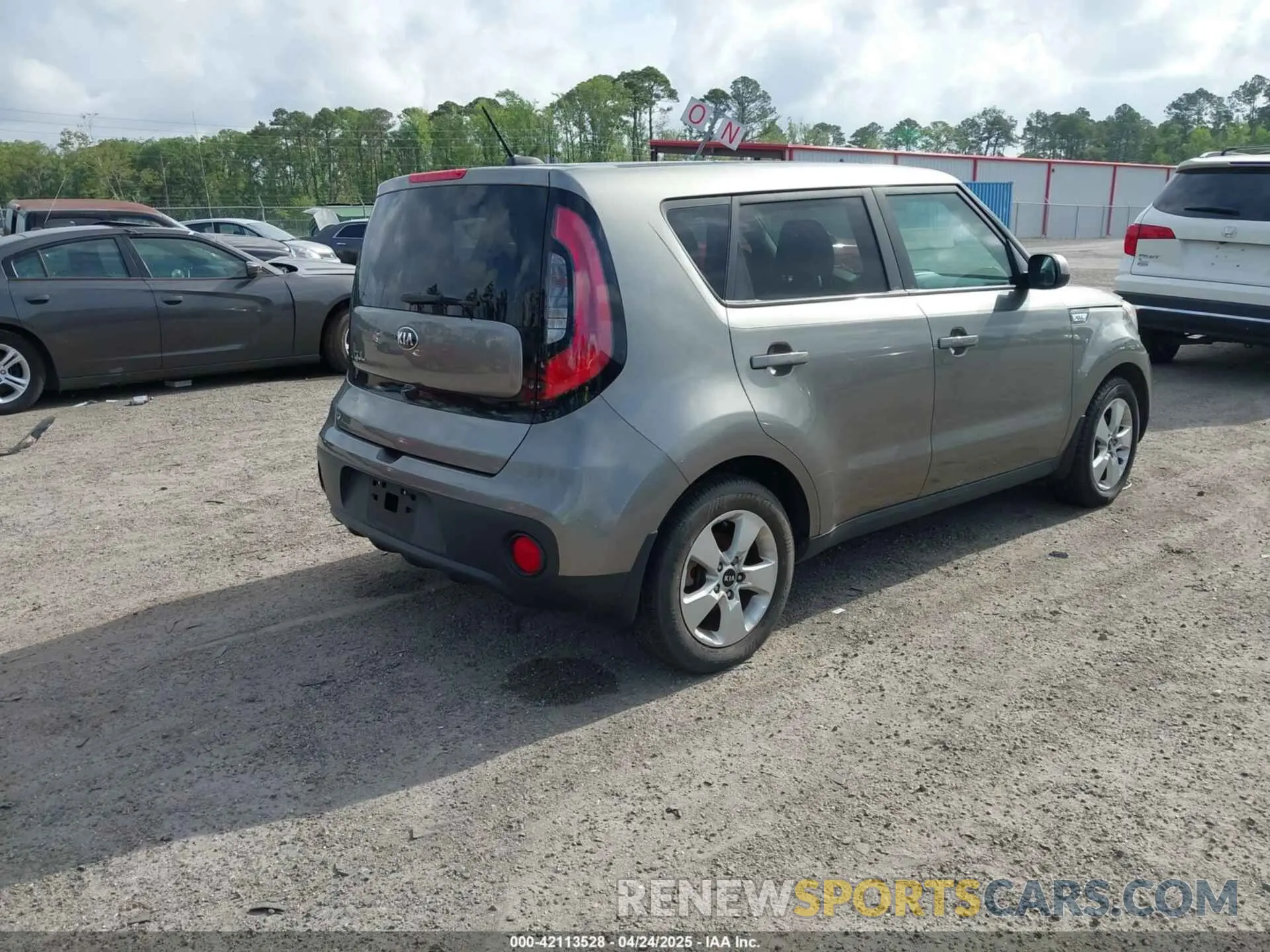 4 Photograph of a damaged car KNDJN2A23K7673604 KIA SOUL 2019