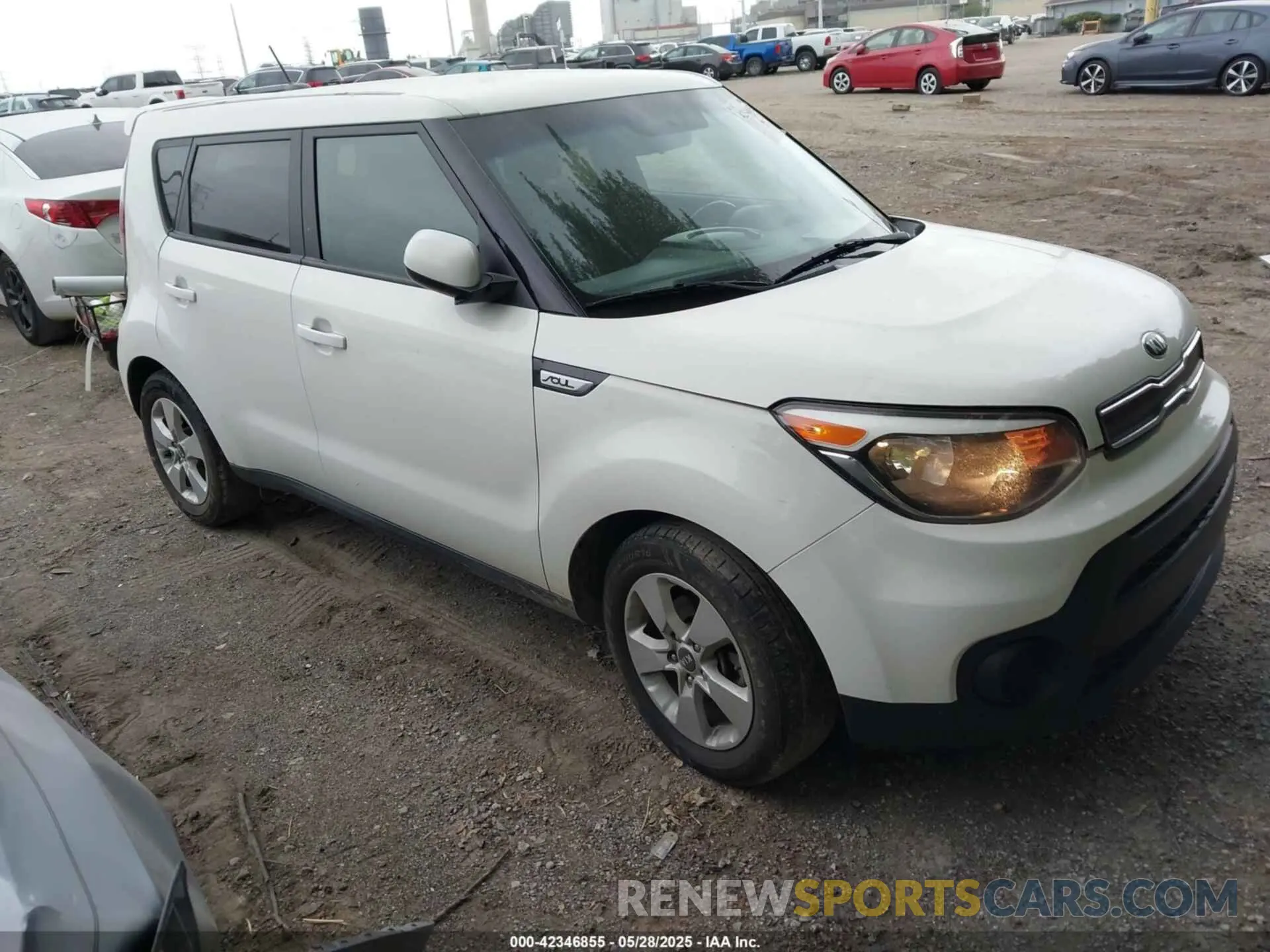 1 Photograph of a damaged car KNDJN2A23K7687552 KIA SOUL 2019