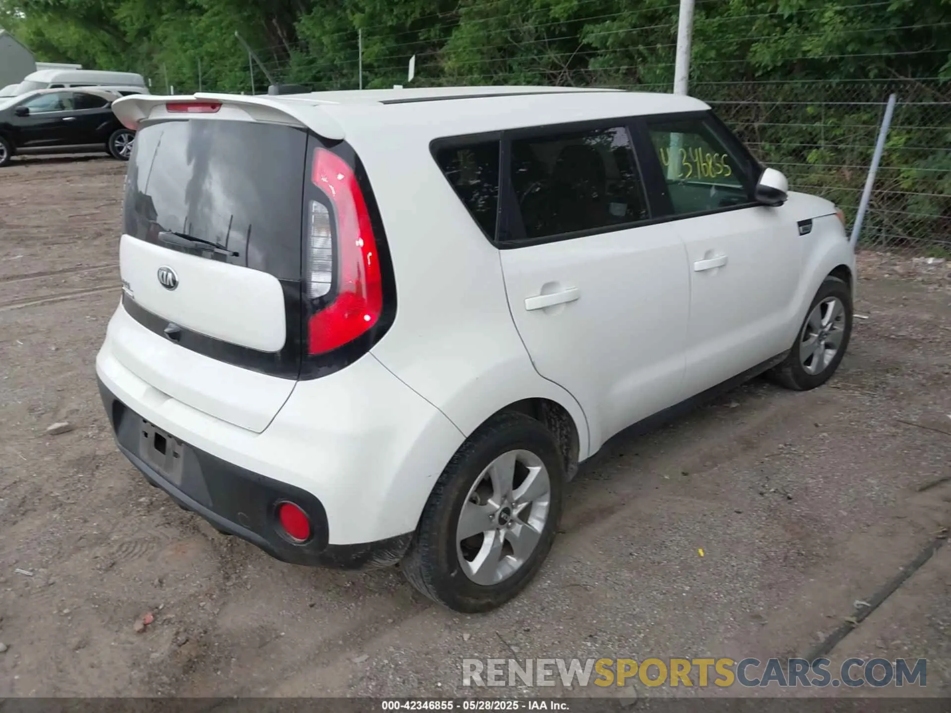 4 Photograph of a damaged car KNDJN2A23K7687552 KIA SOUL 2019