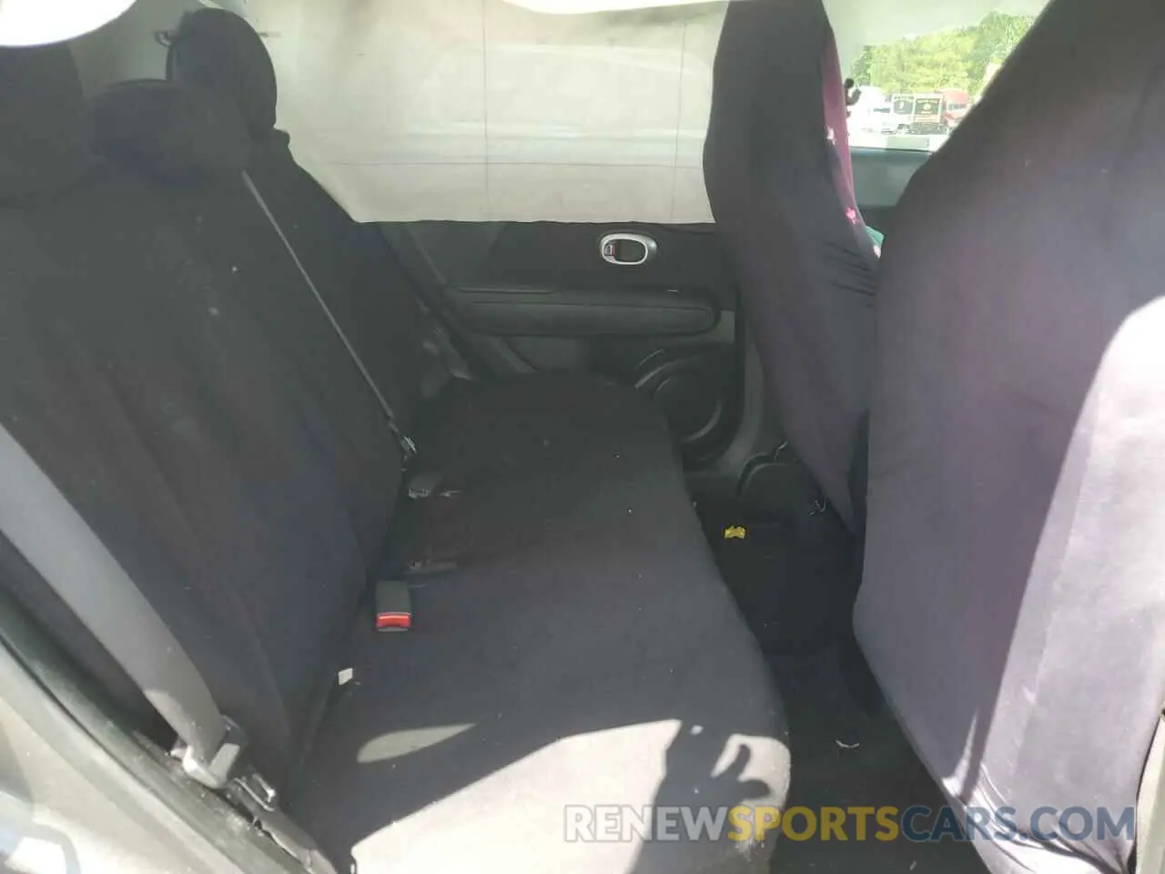 10 Photograph of a damaged car KNDJN2A23K7687633 KIA SOUL 2019