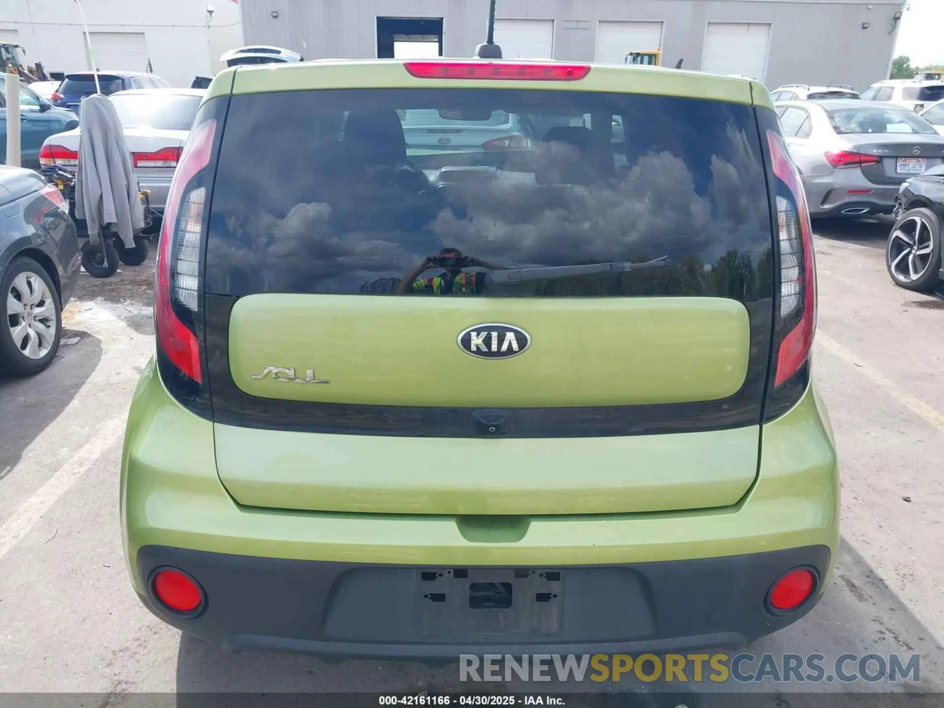 17 Photograph of a damaged car KNDJN2A23K7911127 KIA SOUL 2019