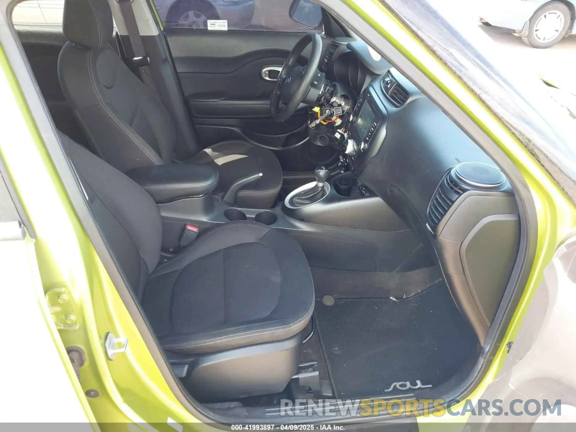 5 Photograph of a damaged car KNDJN2A23K7914612 KIA SOUL 2019