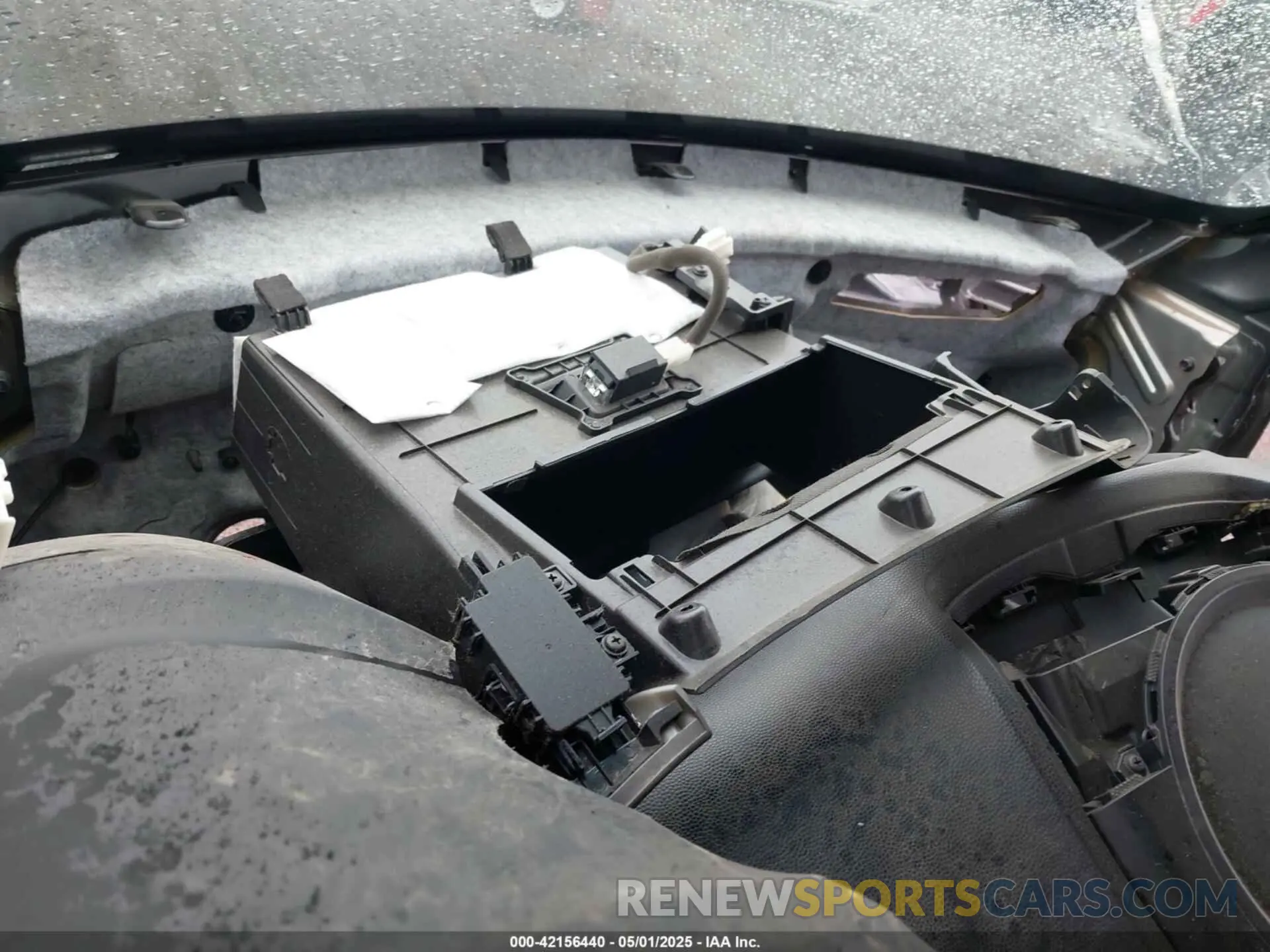 14 Photograph of a damaged car KNDJN2A23K7919051 KIA SOUL 2019