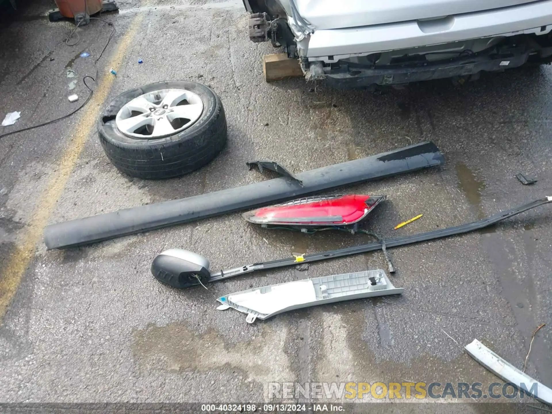 12 Photograph of a damaged car KNDJN2A24K7018268 KIA SOUL 2019