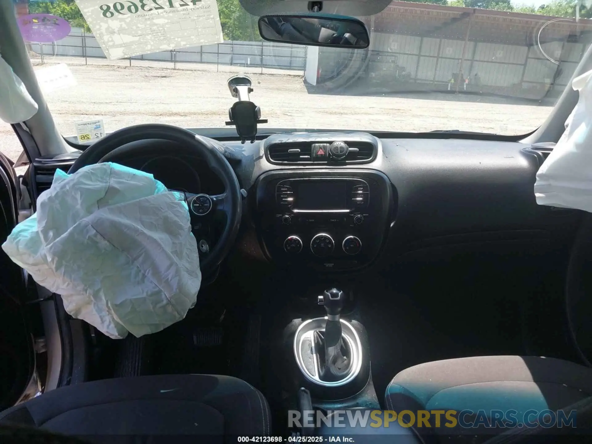 19 Photograph of a damaged car KNDJN2A24K7020179 KIA SOUL 2019