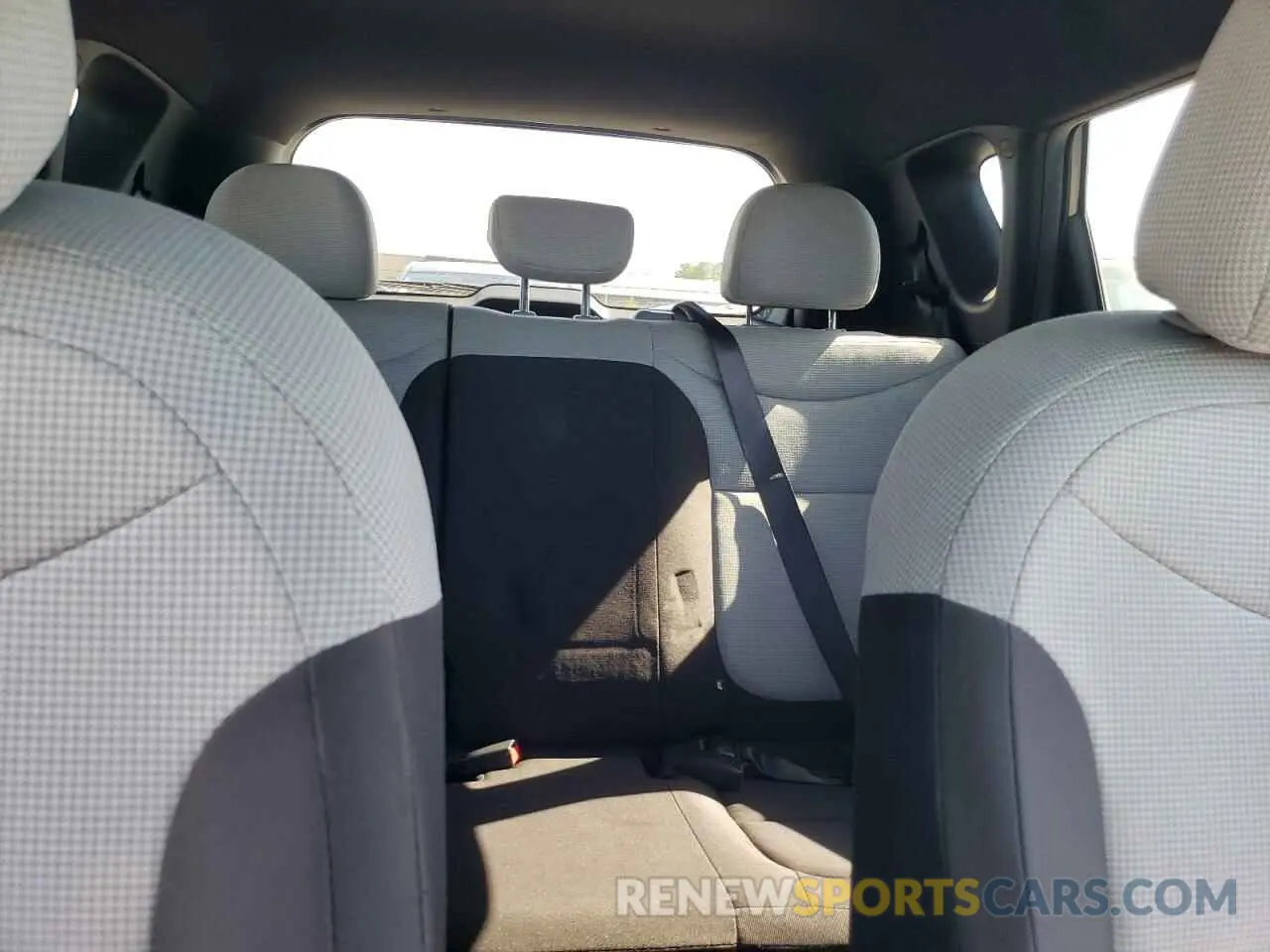 10 Photograph of a damaged car KNDJN2A24K7020909 KIA SOUL 2019