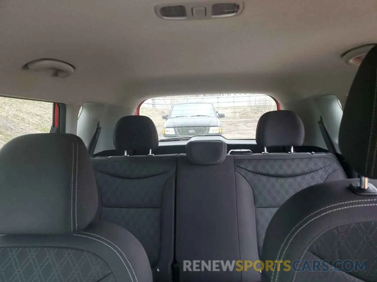 10 Photograph of a damaged car KNDJN2A24K7655435 KIA SOUL 2019
