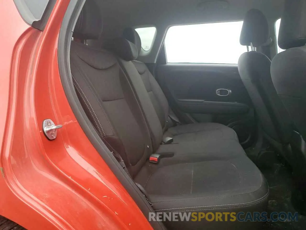 11 Photograph of a damaged car KNDJN2A24K7655435 KIA SOUL 2019