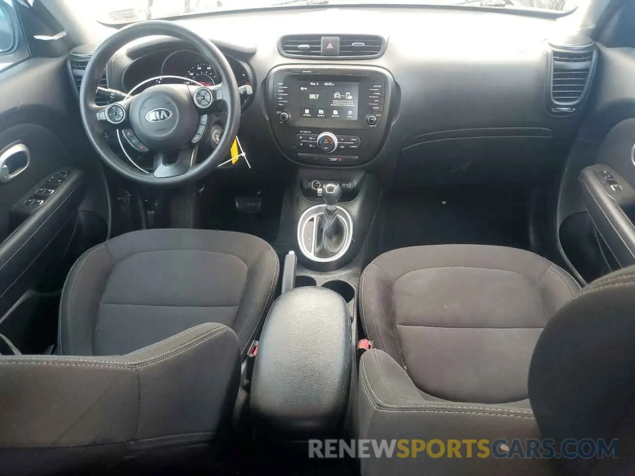8 Photograph of a damaged car KNDJN2A24K7664605 KIA SOUL 2019