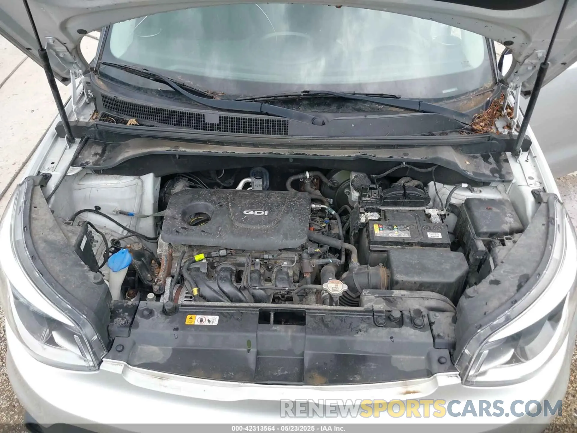 10 Photograph of a damaged car KNDJN2A24K7665575 KIA SOUL 2019