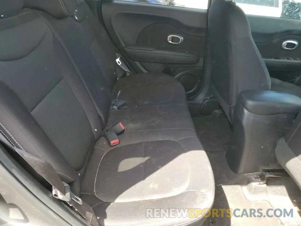 10 Photograph of a damaged car KNDJN2A24K7699869 KIA SOUL 2019