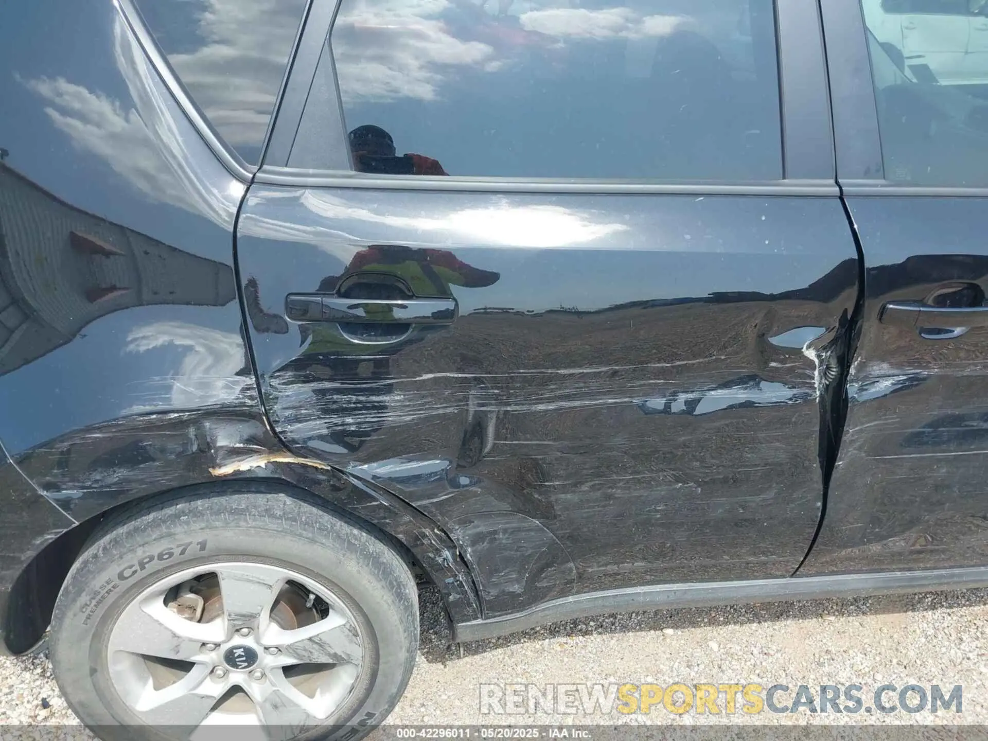 12 Photograph of a damaged car KNDJN2A24K7921343 KIA SOUL 2019