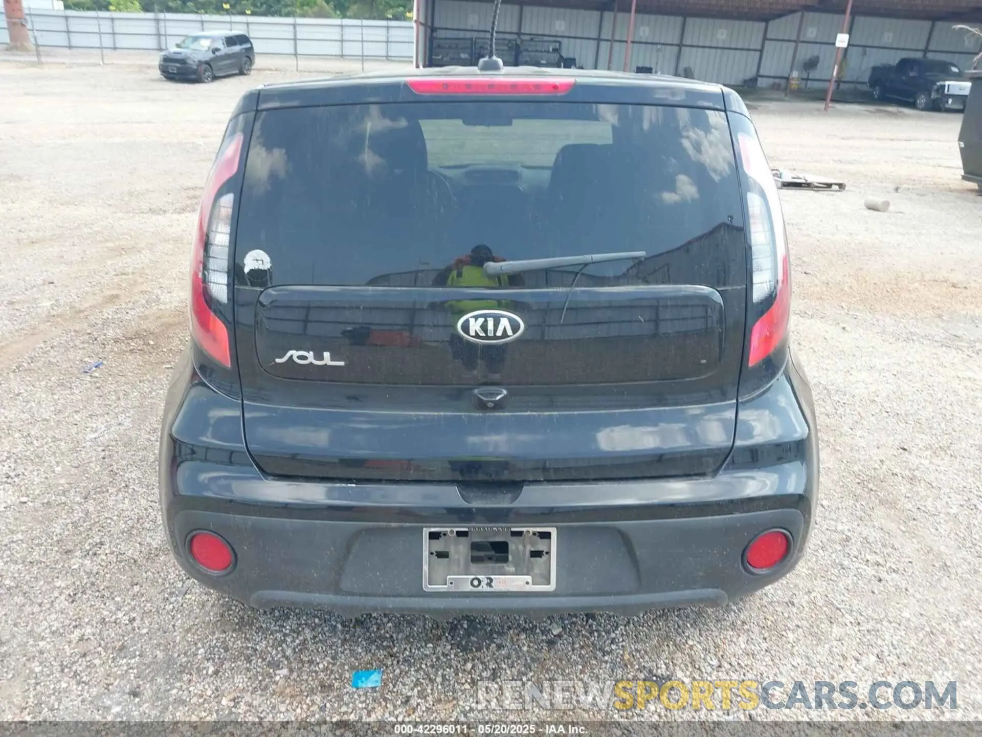 17 Photograph of a damaged car KNDJN2A24K7921343 KIA SOUL 2019