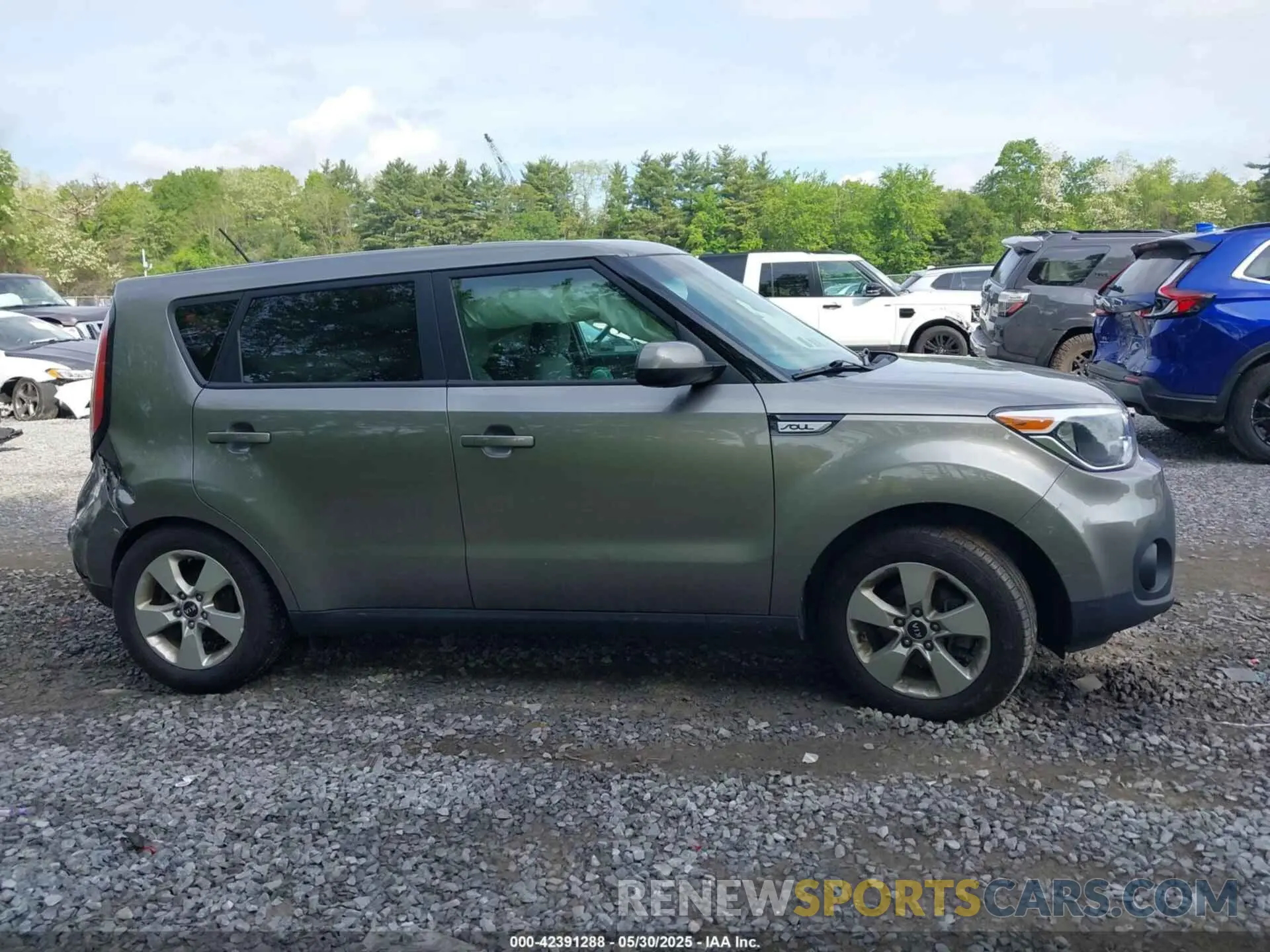 12 Photograph of a damaged car KNDJN2A25K7025648 KIA SOUL 2019