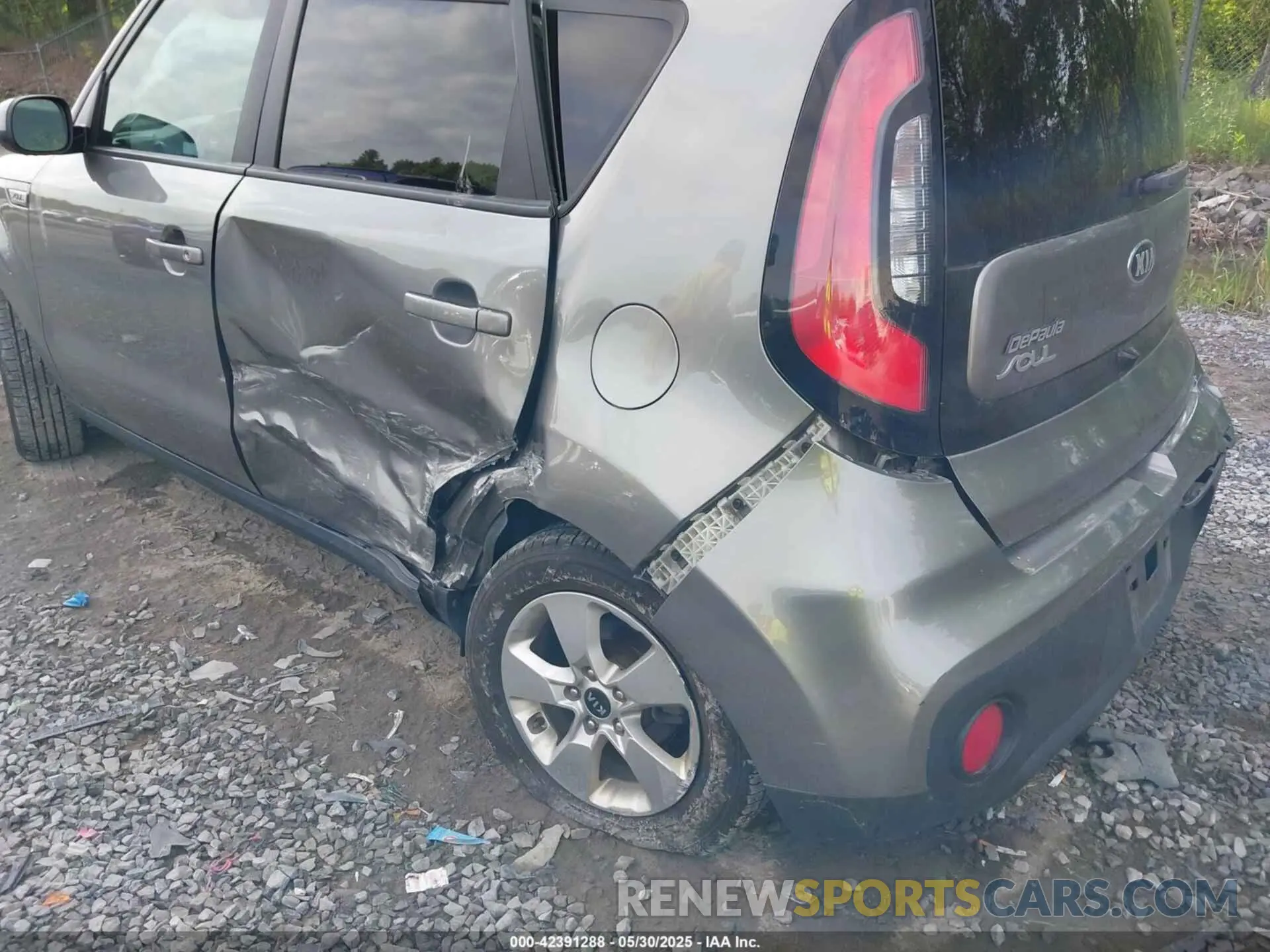 6 Photograph of a damaged car KNDJN2A25K7025648 KIA SOUL 2019