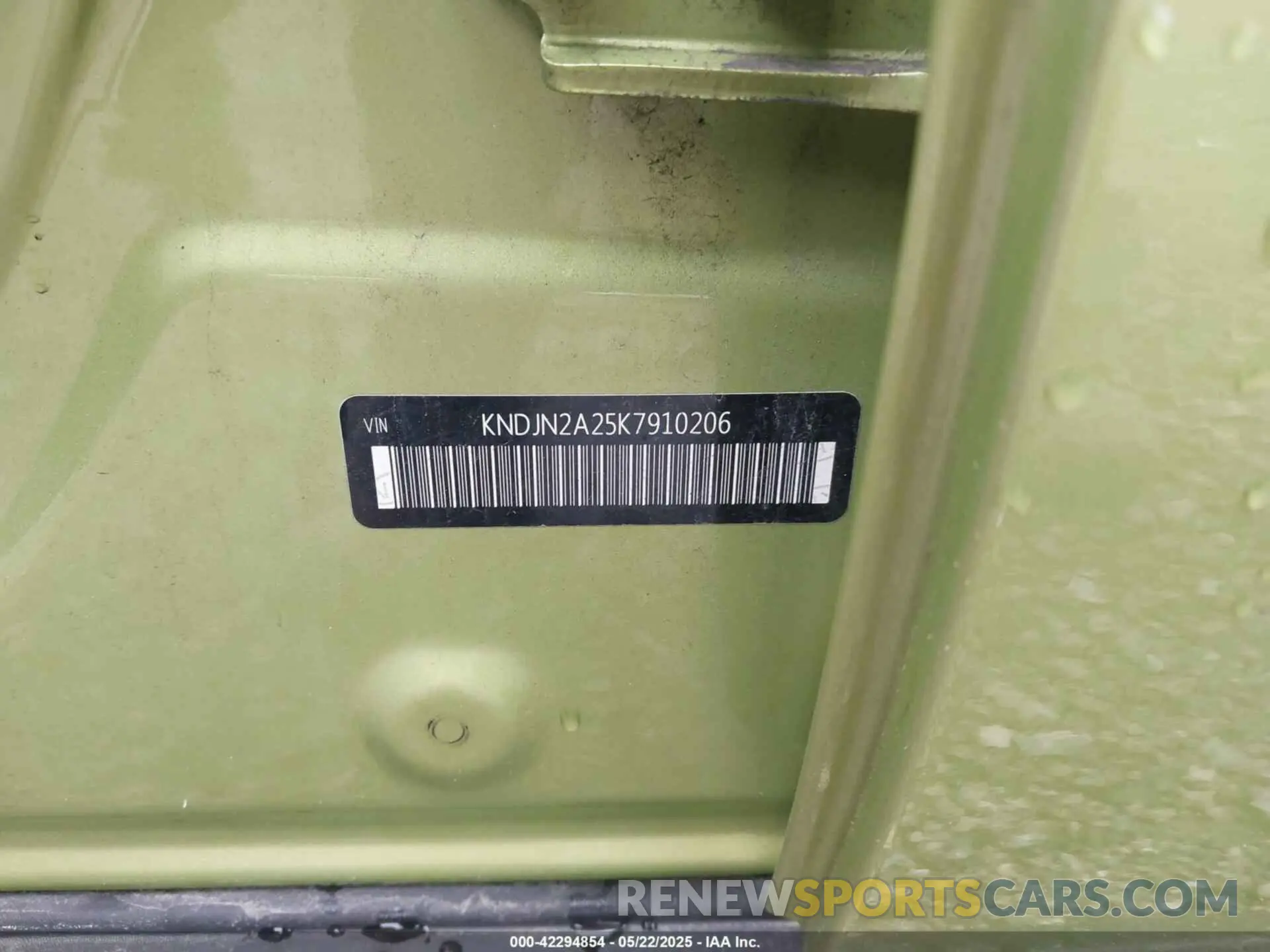 9 Photograph of a damaged car KNDJN2A25K7910206 KIA SOUL 2019