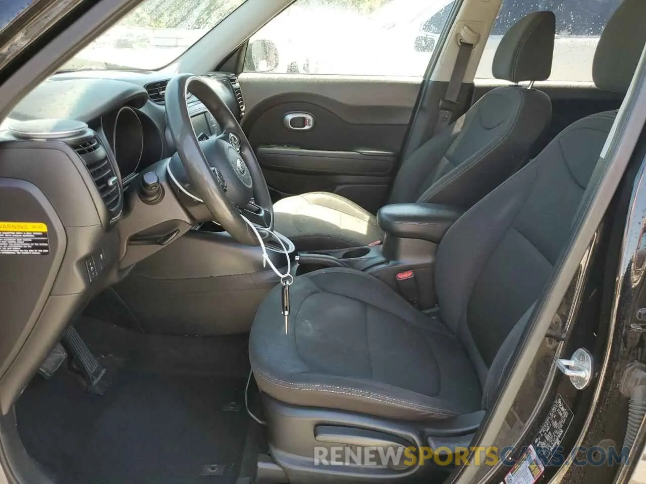 7 Photograph of a damaged car KNDJN2A25K7916281 KIA SOUL 2019