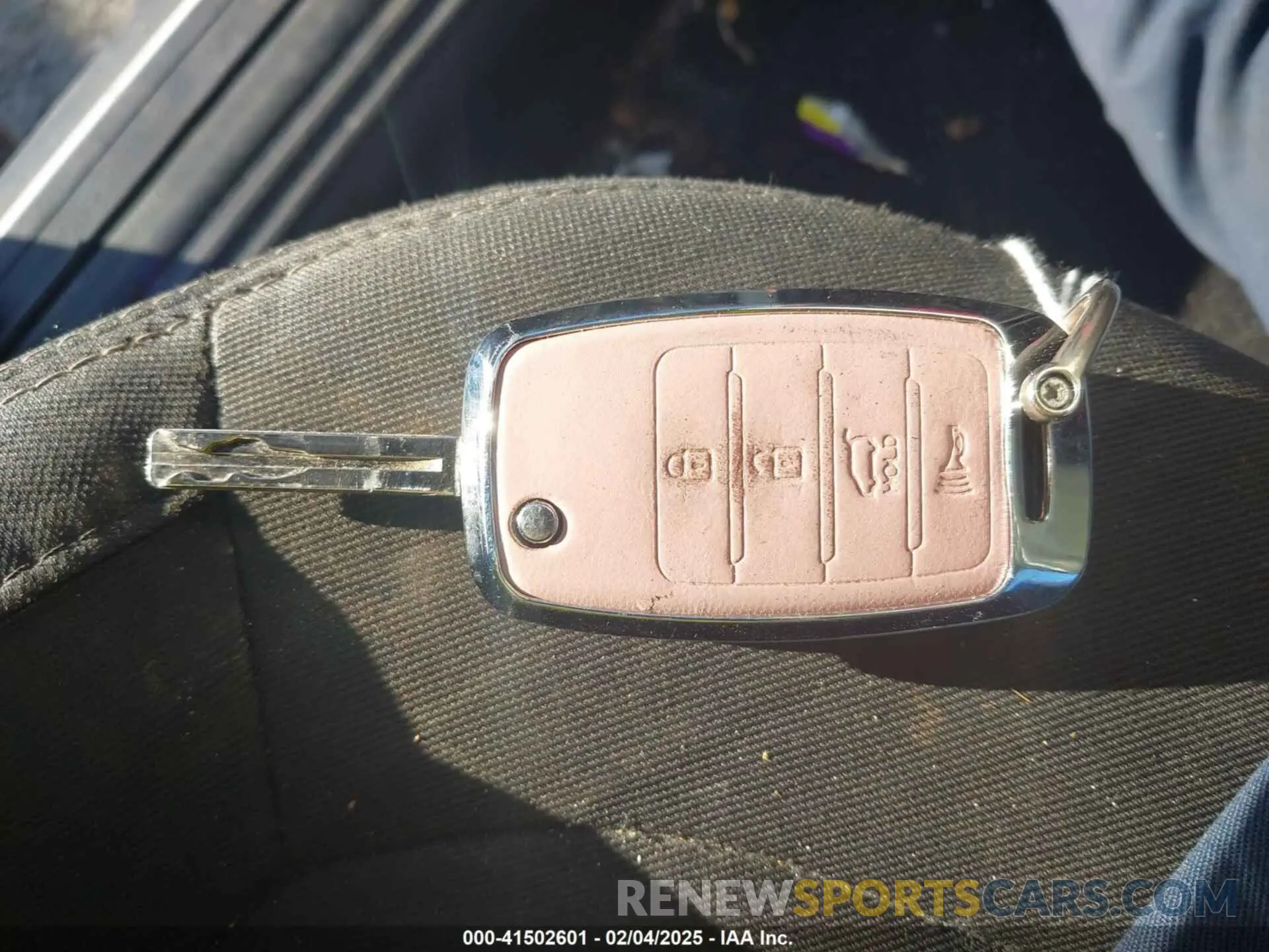 11 Photograph of a damaged car KNDJN2A26K7002086 KIA SOUL 2019