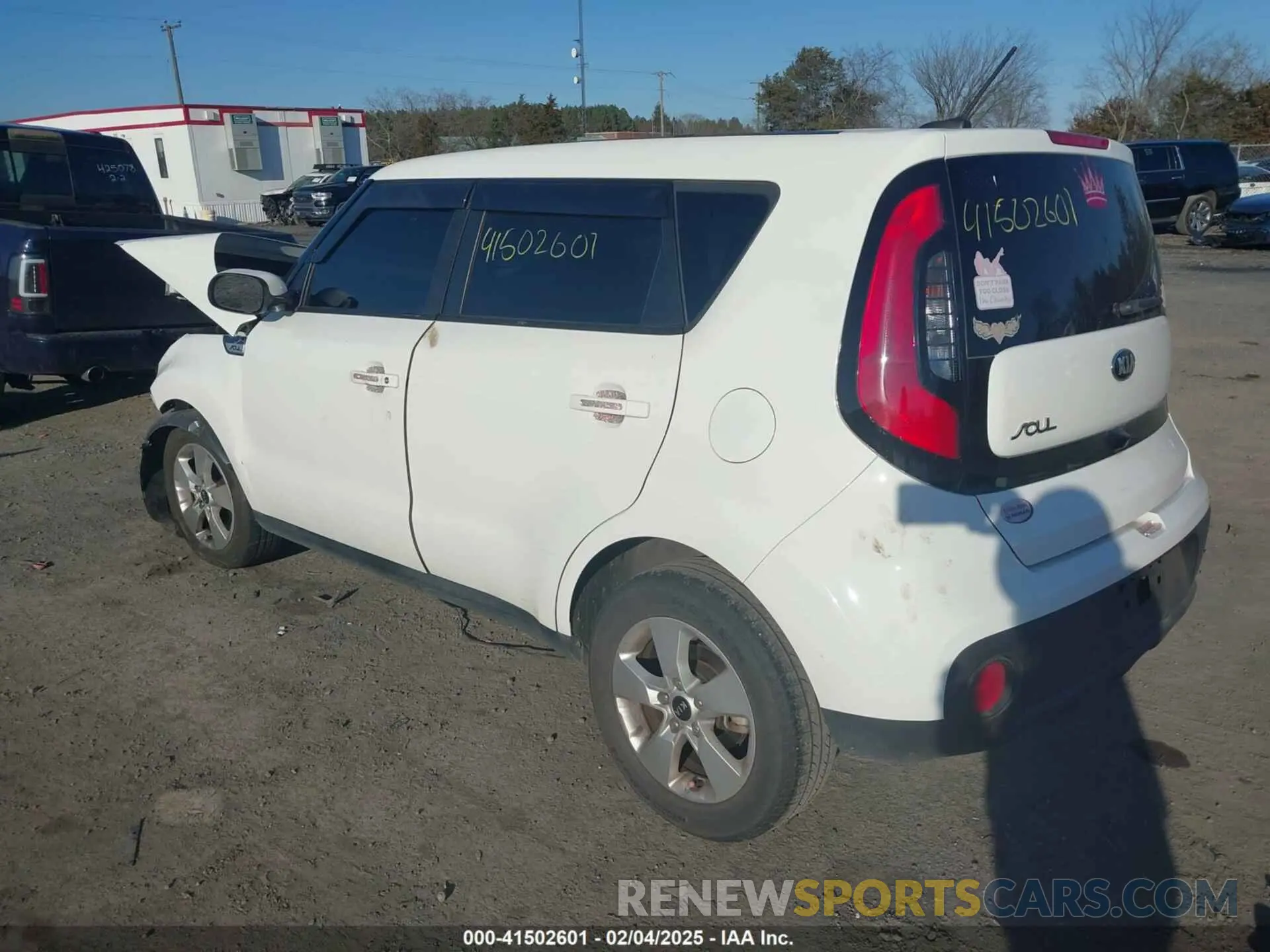 3 Photograph of a damaged car KNDJN2A26K7002086 KIA SOUL 2019