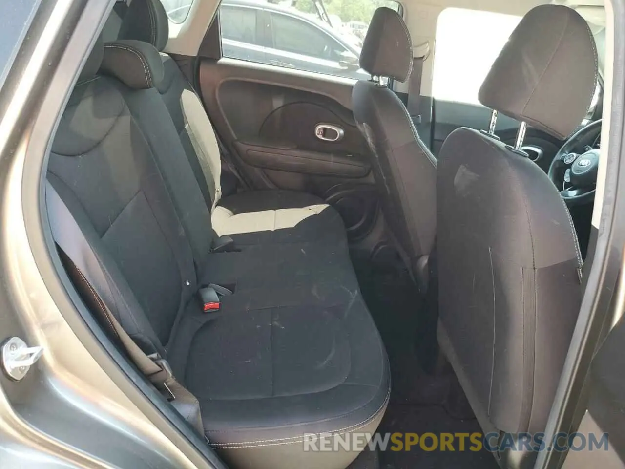 11 Photograph of a damaged car KNDJN2A26K7019597 KIA SOUL 2019