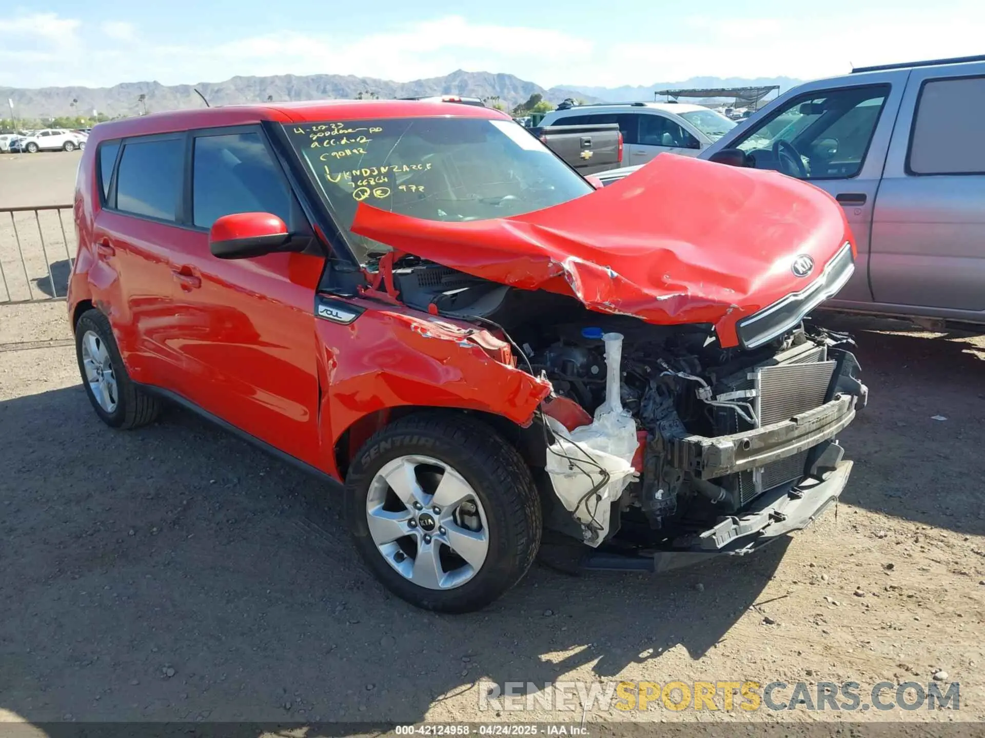 1 Photograph of a damaged car KNDJN2A26K7668364 KIA SOUL 2019
