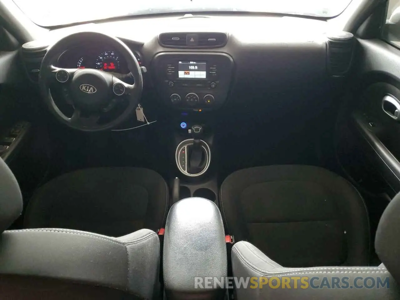 8 Photograph of a damaged car KNDJN2A26K7668932 KIA SOUL 2019