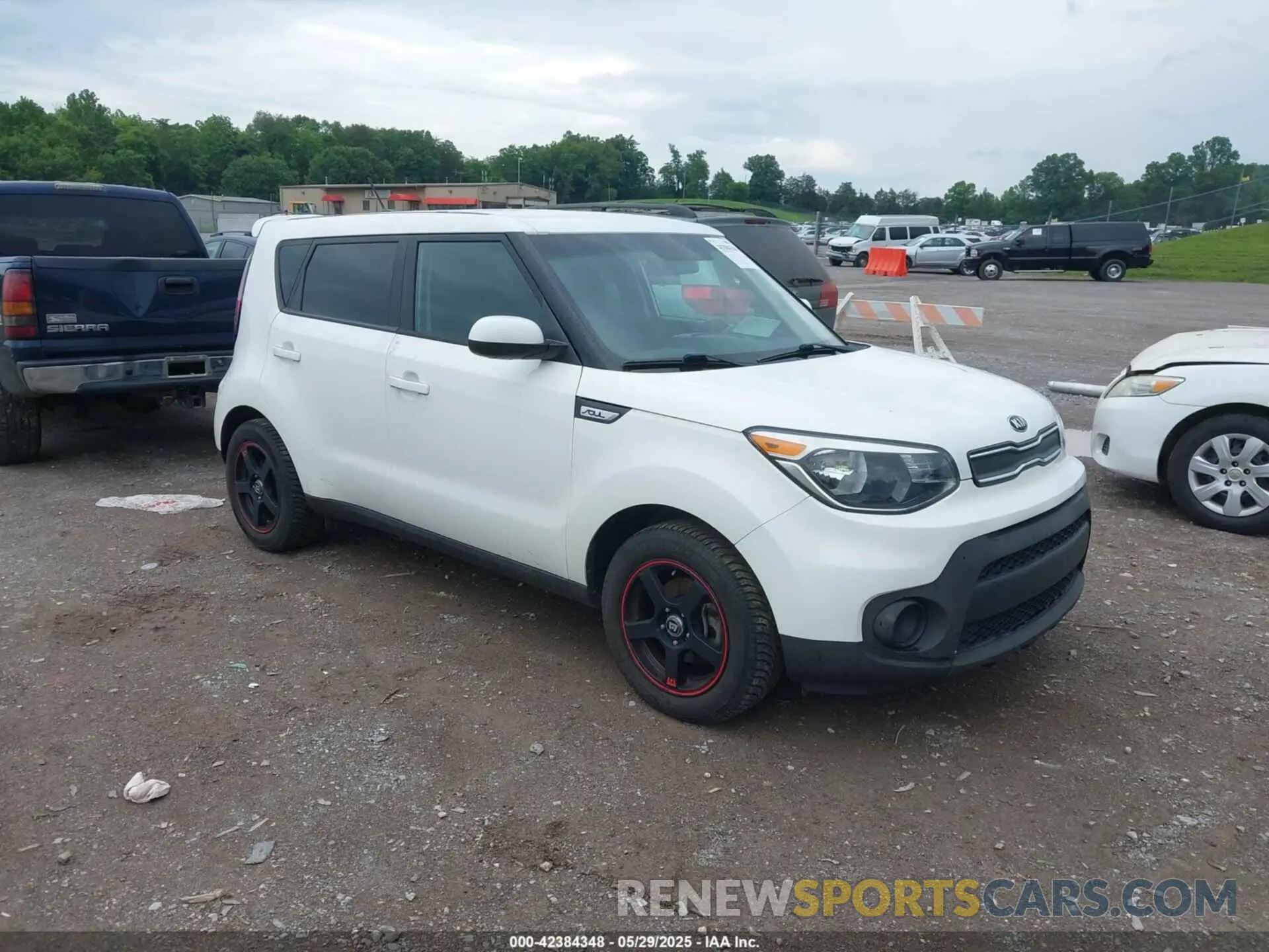 1 Photograph of a damaged car KNDJN2A26K7685777 KIA SOUL 2019