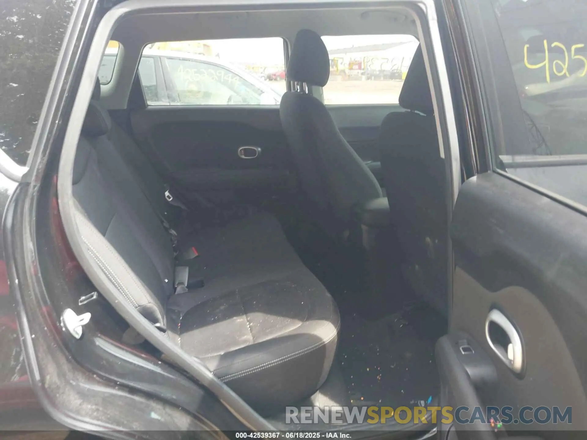8 Photograph of a damaged car KNDJN2A26K7914183 KIA SOUL 2019