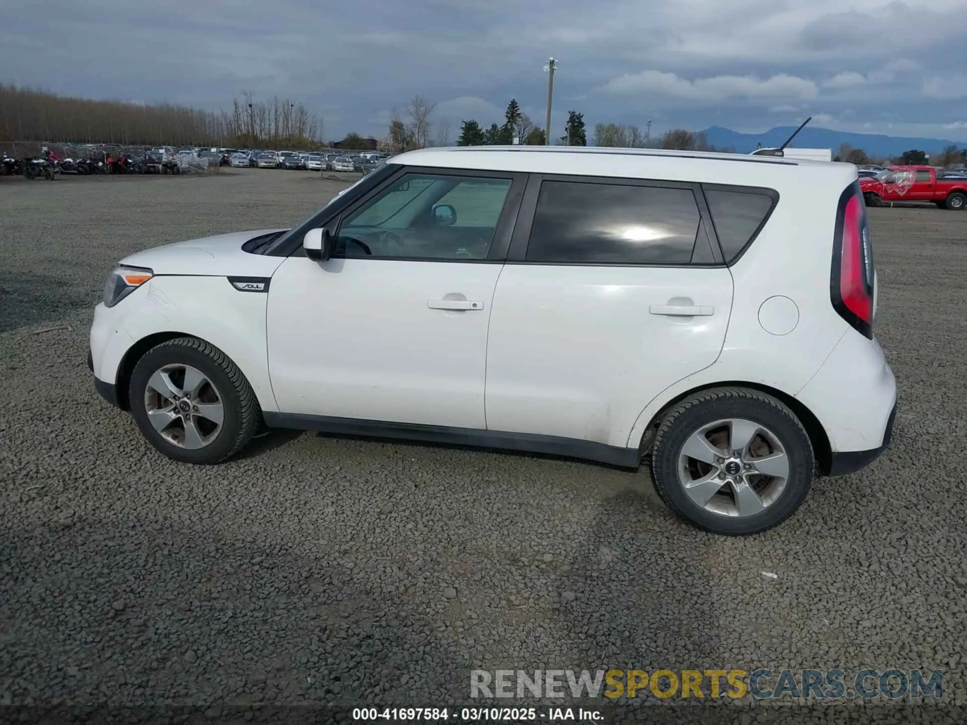 14 Photograph of a damaged car KNDJN2A27K7012643 KIA SOUL 2019