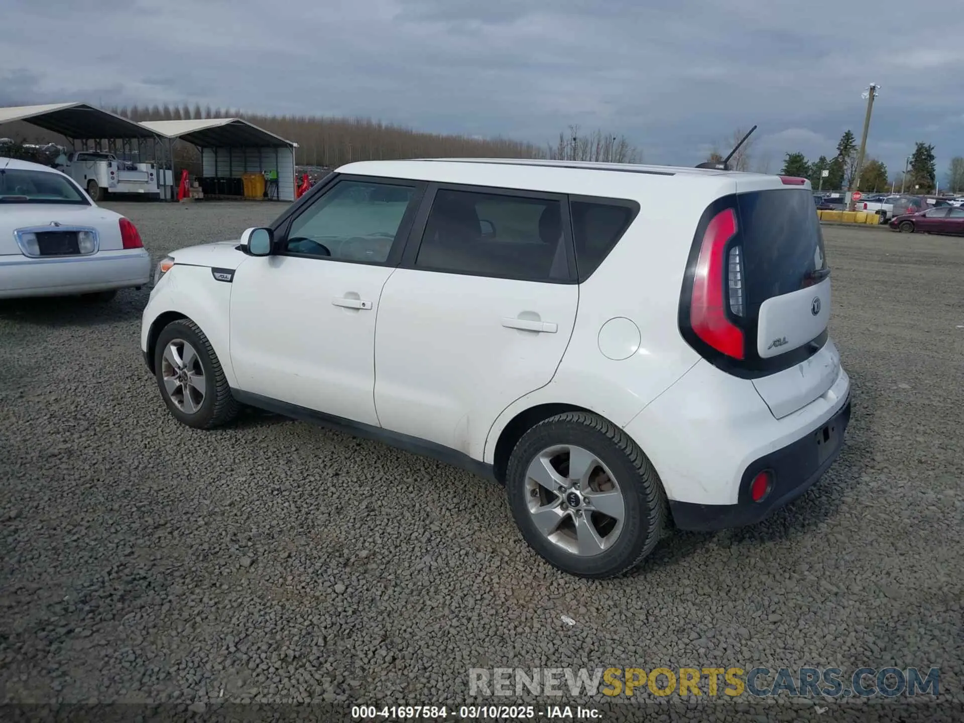 3 Photograph of a damaged car KNDJN2A27K7012643 KIA SOUL 2019