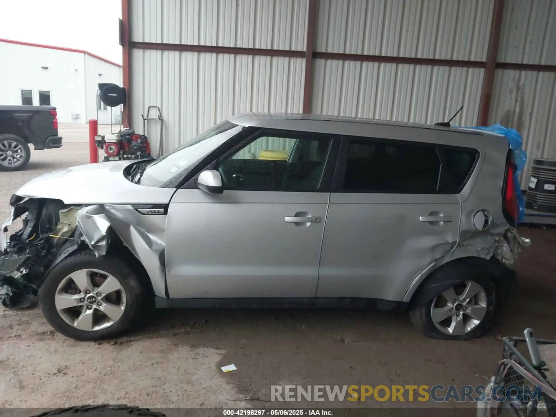14 Photograph of a damaged car KNDJN2A27K7013680 KIA SOUL 2019
