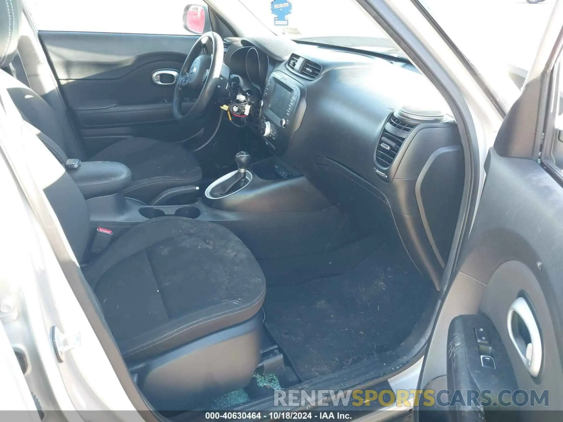 5 Photograph of a damaged car KNDJN2A27K7656644 KIA SOUL 2019