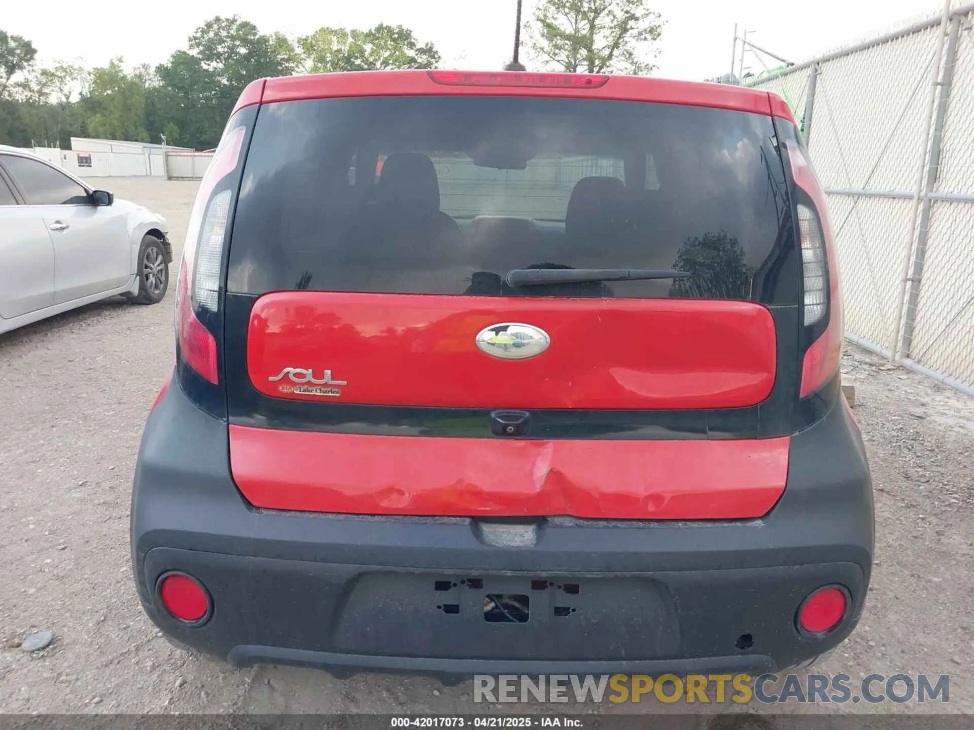 16 Photograph of a damaged car KNDJN2A27K7669359 KIA SOUL 2019