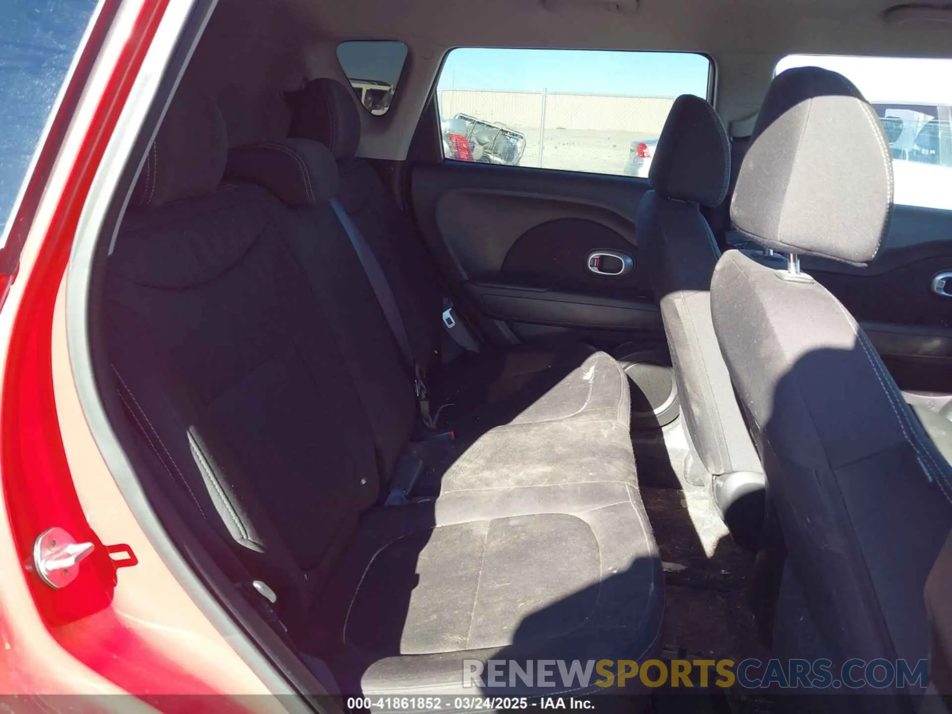 8 Photograph of a damaged car KNDJN2A27K7680779 KIA SOUL 2019