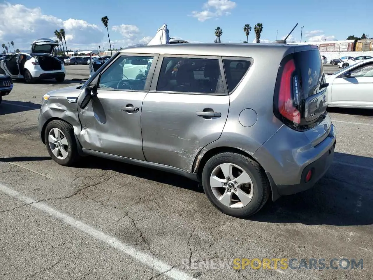 2 Photograph of a damaged car KNDJN2A27K7693273 KIA SOUL 2019