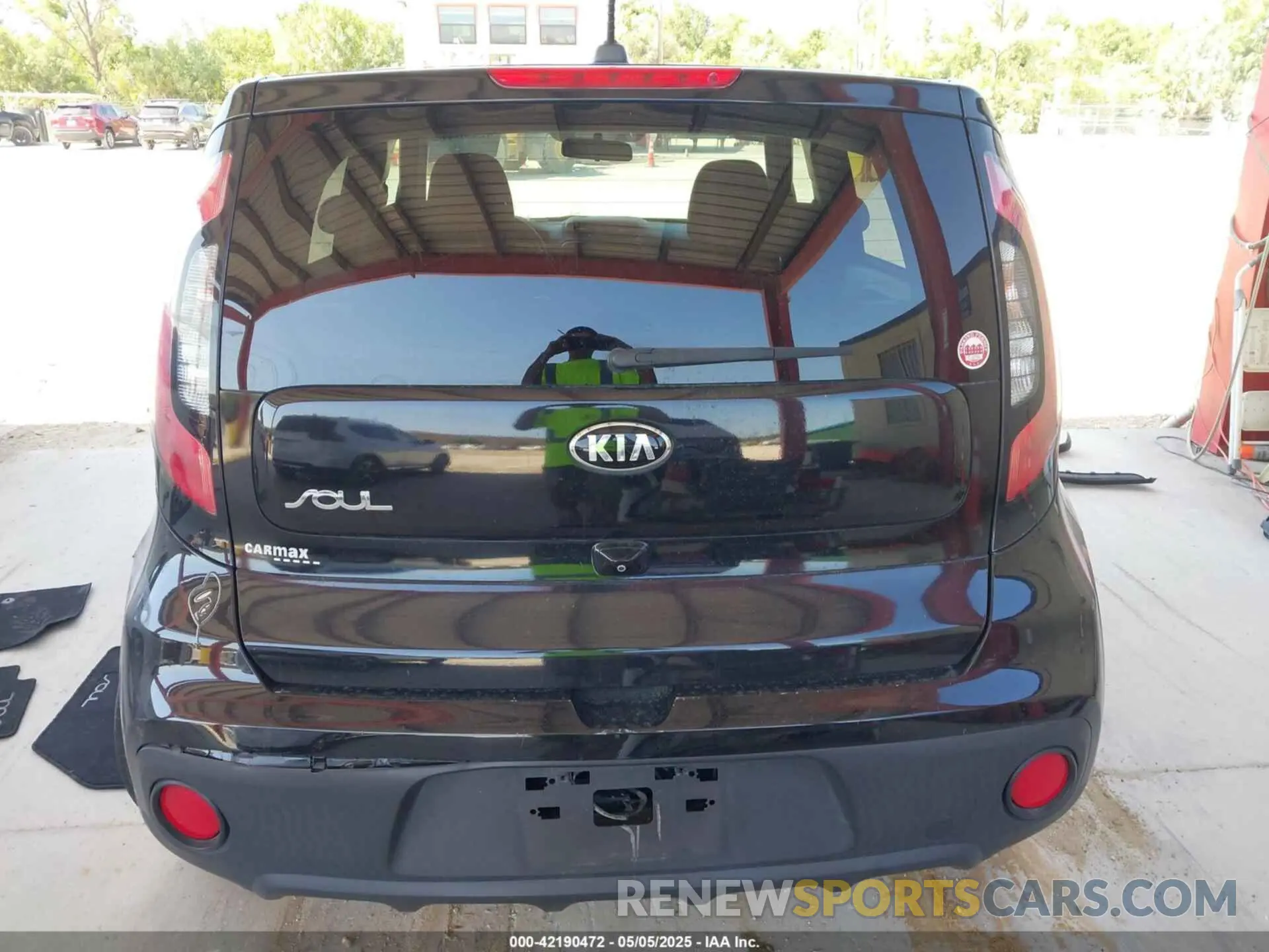 16 Photograph of a damaged car KNDJN2A27K7911003 KIA SOUL 2019