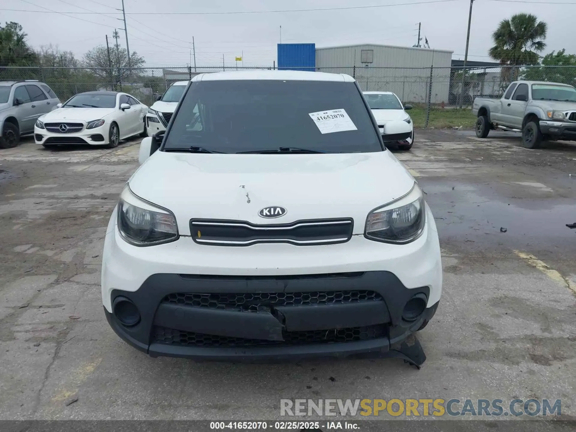 12 Photograph of a damaged car KNDJN2A27K7915729 KIA SOUL 2019