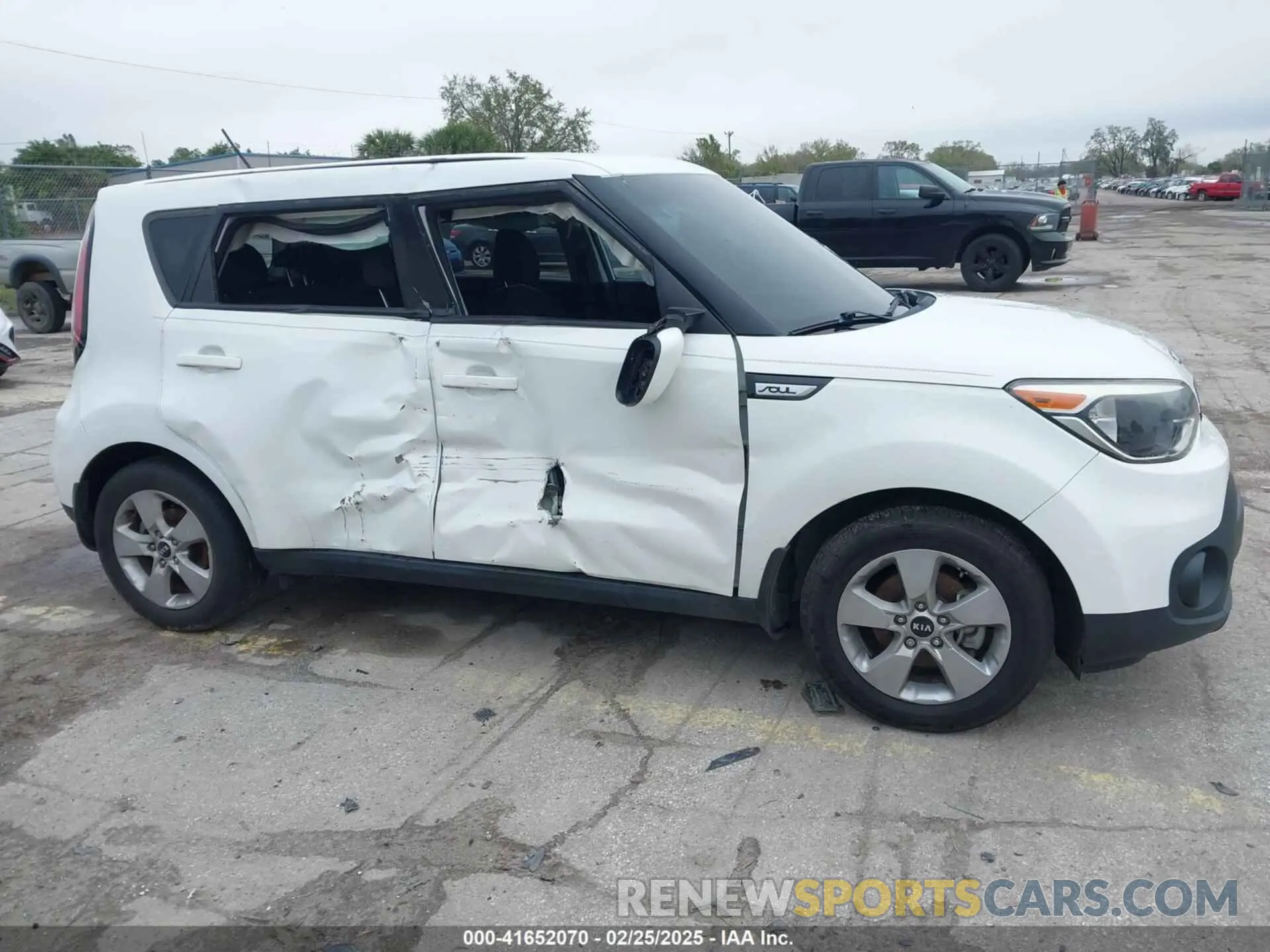 6 Photograph of a damaged car KNDJN2A27K7915729 KIA SOUL 2019