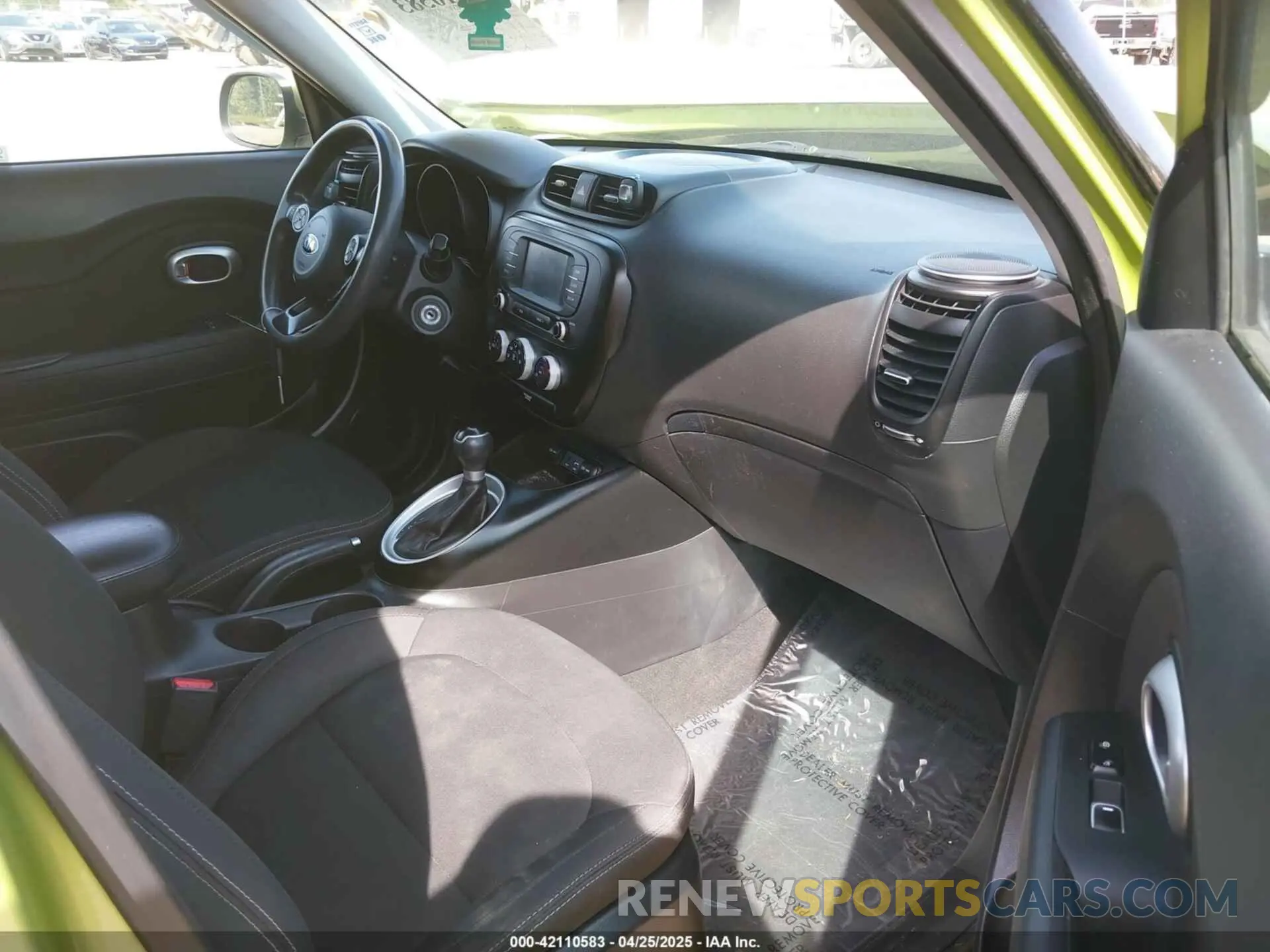 5 Photograph of a damaged car KNDJN2A27K7919179 KIA SOUL 2019