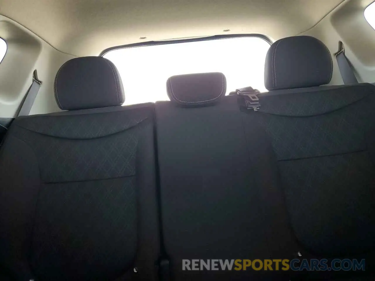 10 Photograph of a damaged car KNDJN2A28K7002798 KIA SOUL 2019