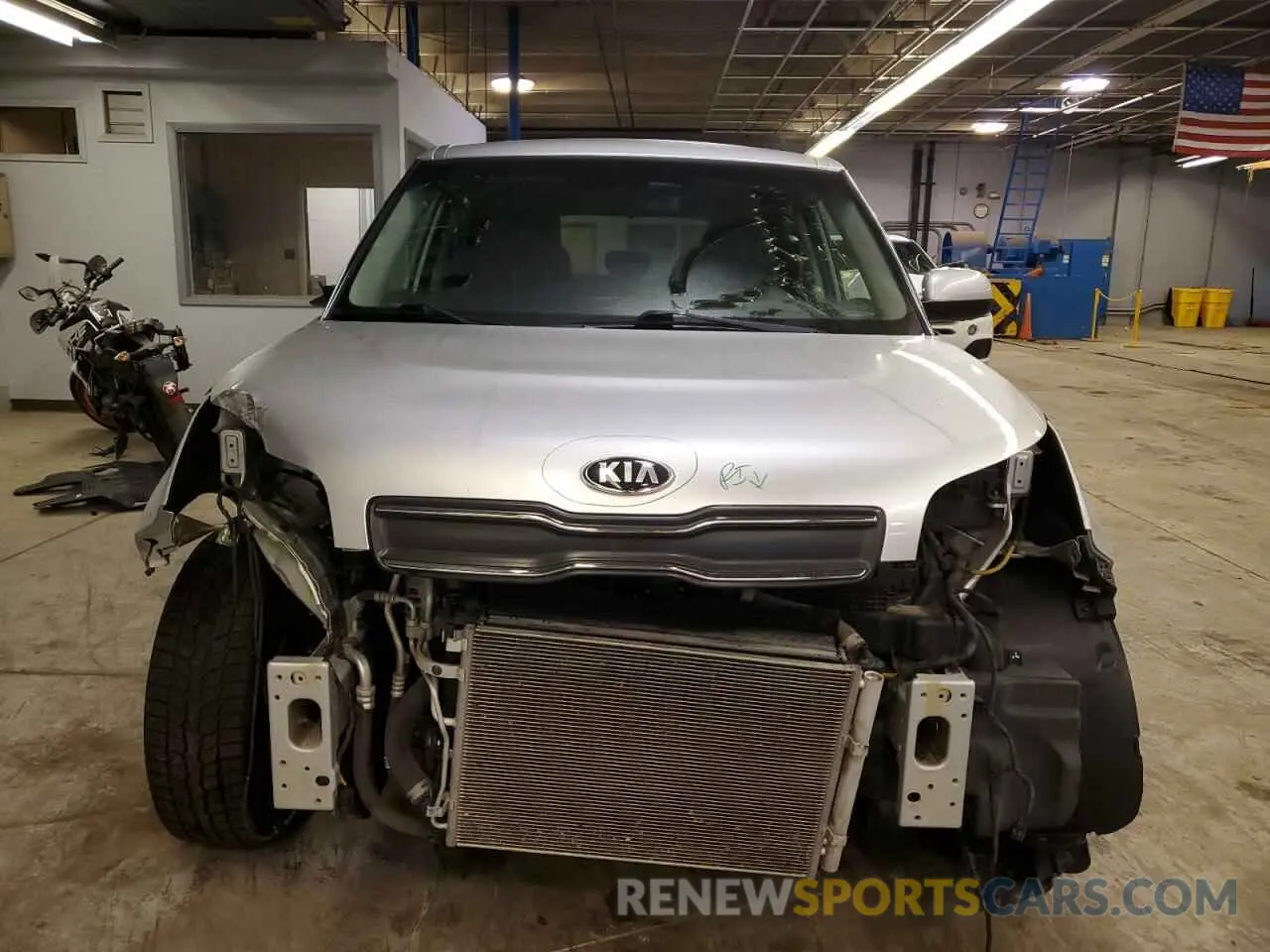 5 Photograph of a damaged car KNDJN2A28K7010710 KIA SOUL 2019