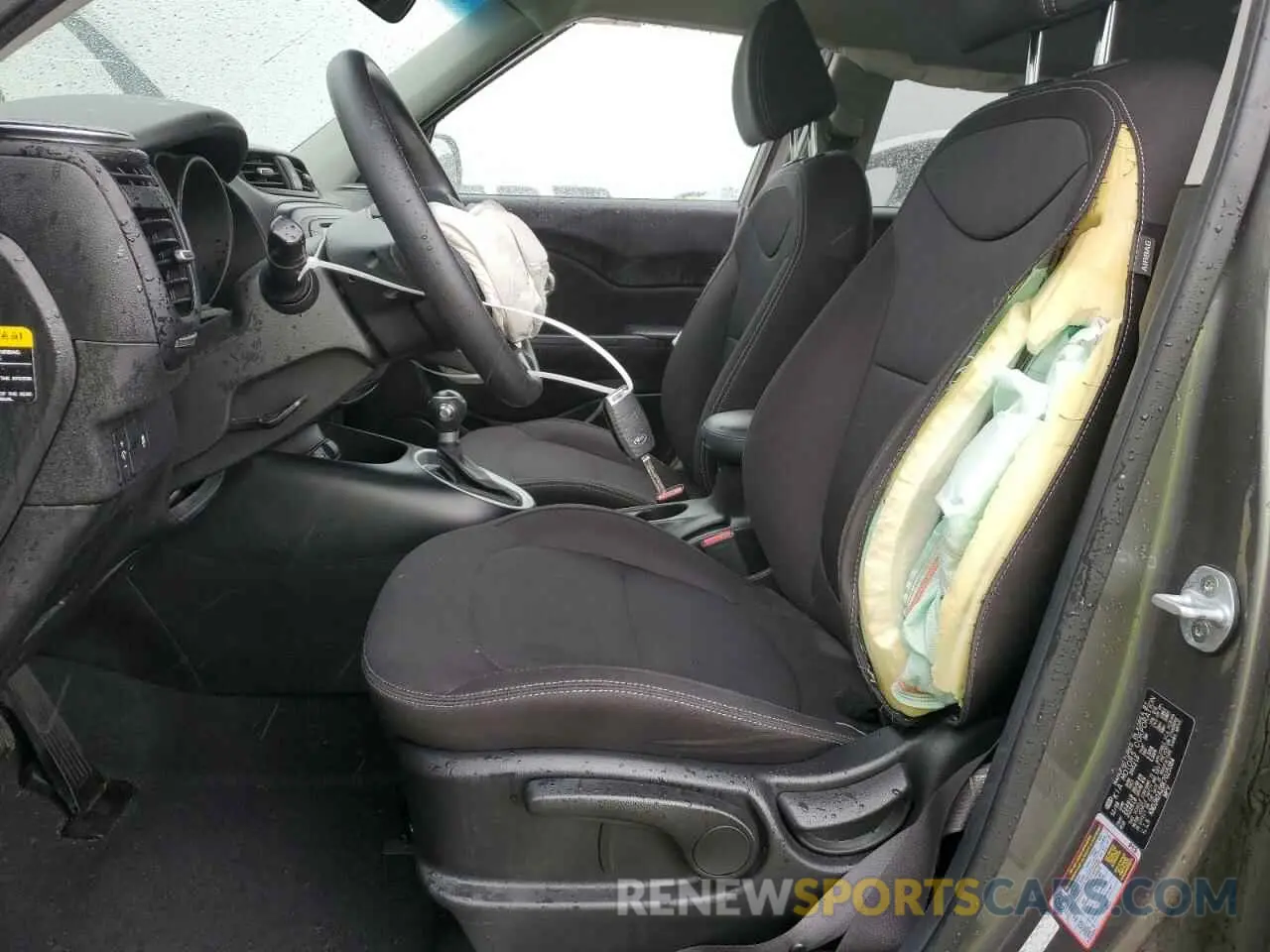 7 Photograph of a damaged car KNDJN2A28K7025384 KIA SOUL 2019