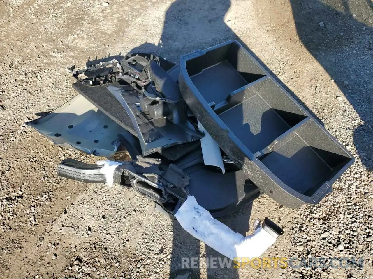 13 Photograph of a damaged car KNDJN2A28K7650285 KIA SOUL 2019