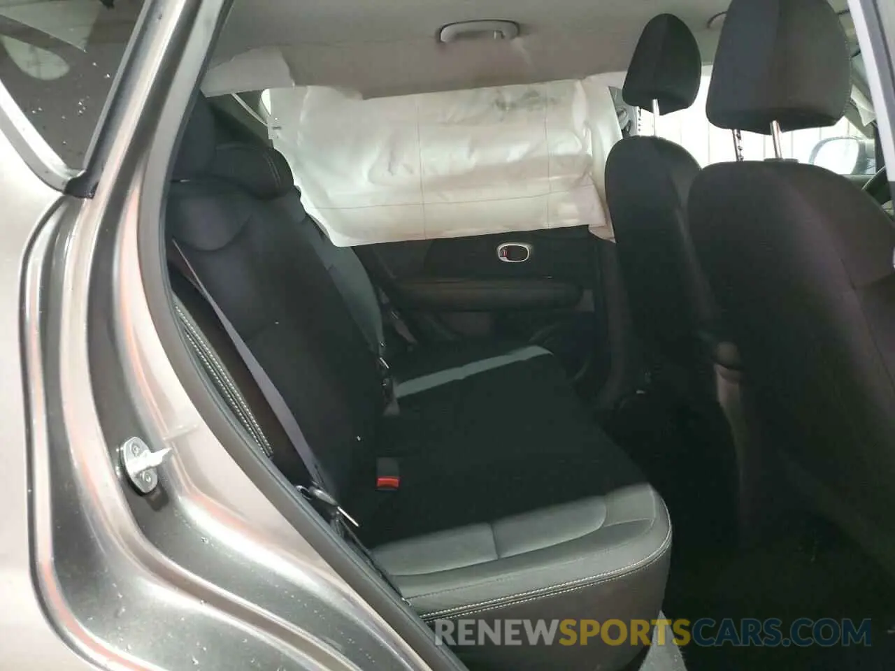 10 Photograph of a damaged car KNDJN2A28K7656703 KIA SOUL 2019