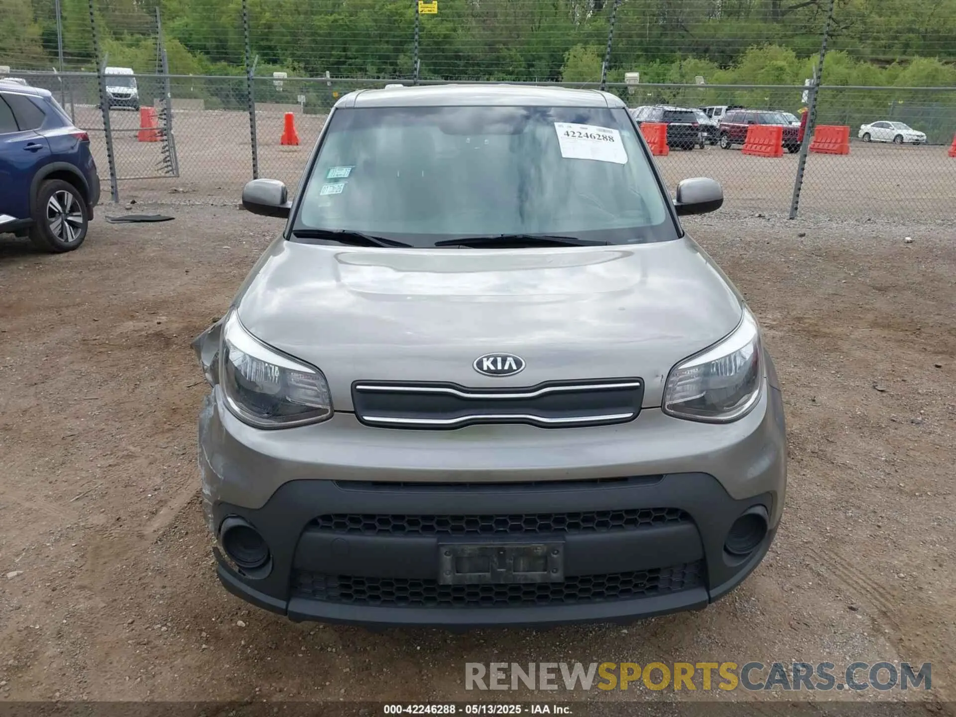 12 Photograph of a damaged car KNDJN2A28K7662646 KIA SOUL 2019