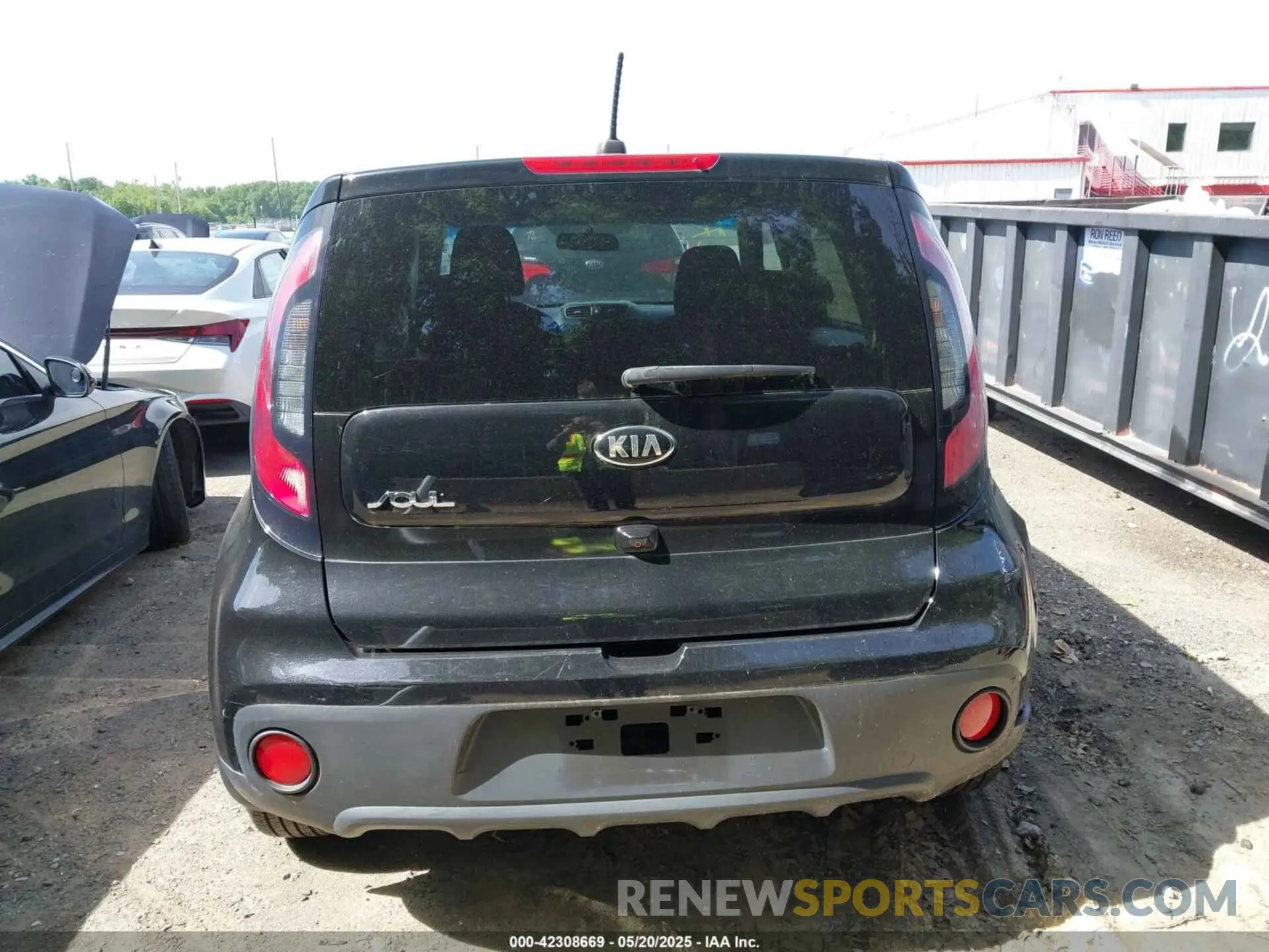 16 Photograph of a damaged car KNDJN2A28K7686252 KIA SOUL 2019