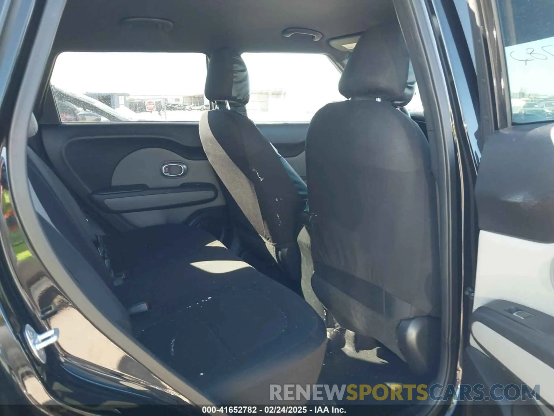 8 Photograph of a damaged car KNDJN2A28K7690429 KIA SOUL 2019